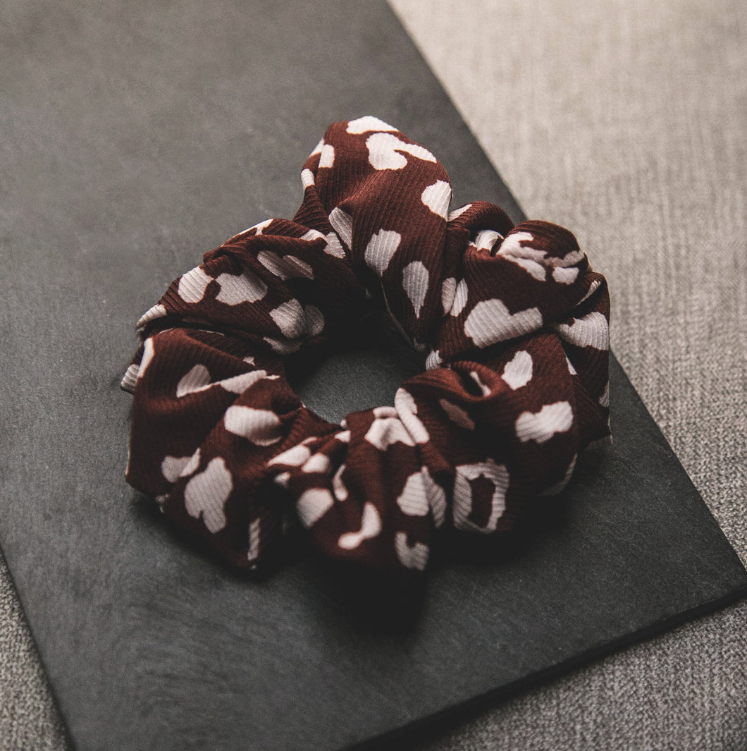 LEOPARD PRINT SCRUNCHIE - RED