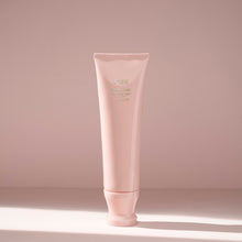 Load image into Gallery viewer, Oribe Serene Scalp Exfoliating Scrub
